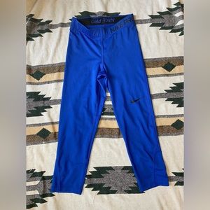 Nike women’s Pro Capri leggings